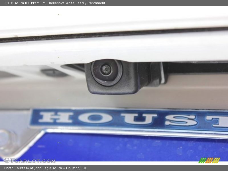 Bellanova White Pearl / Parchment 2016 Acura ILX Premium