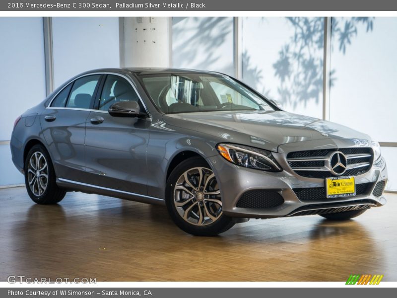 Front 3/4 View of 2016 C 300 Sedan