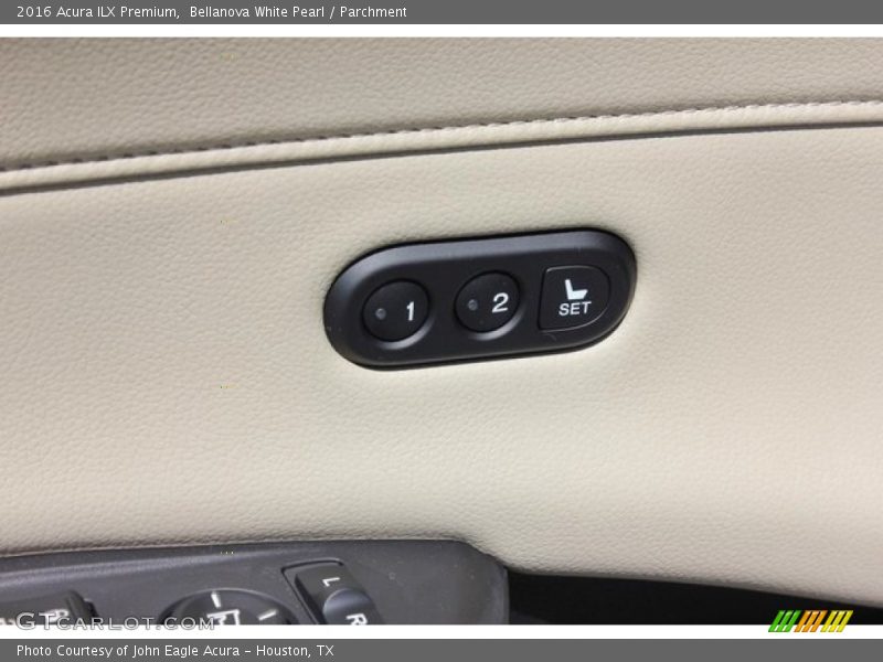 Bellanova White Pearl / Parchment 2016 Acura ILX Premium