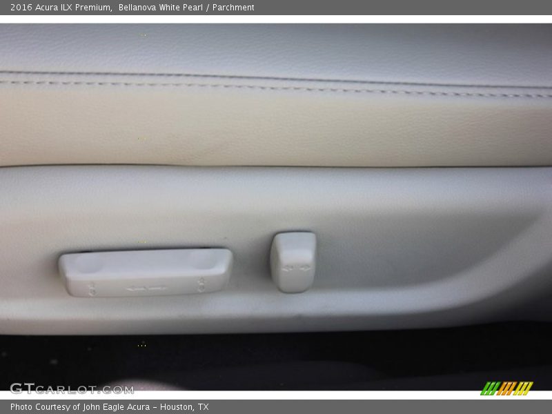 Bellanova White Pearl / Parchment 2016 Acura ILX Premium