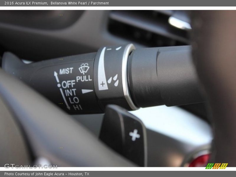 Bellanova White Pearl / Parchment 2016 Acura ILX Premium