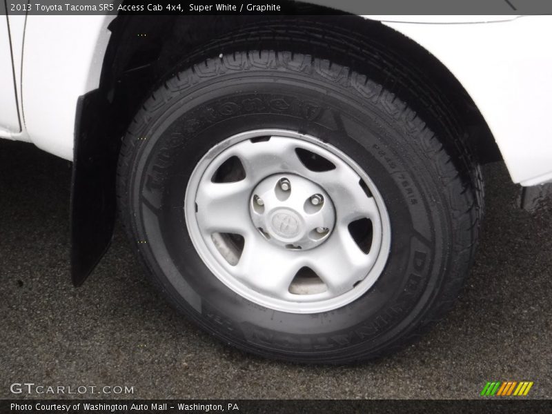Super White / Graphite 2013 Toyota Tacoma SR5 Access Cab 4x4