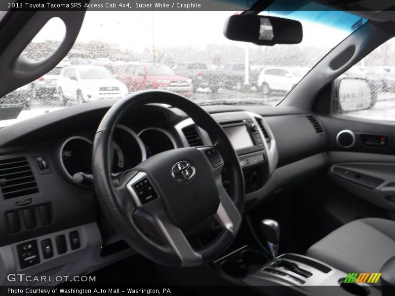 Super White / Graphite 2013 Toyota Tacoma SR5 Access Cab 4x4
