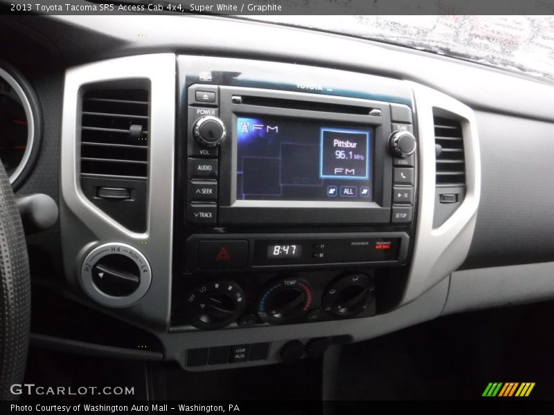 Super White / Graphite 2013 Toyota Tacoma SR5 Access Cab 4x4