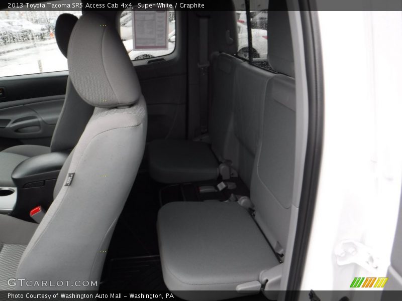 Super White / Graphite 2013 Toyota Tacoma SR5 Access Cab 4x4