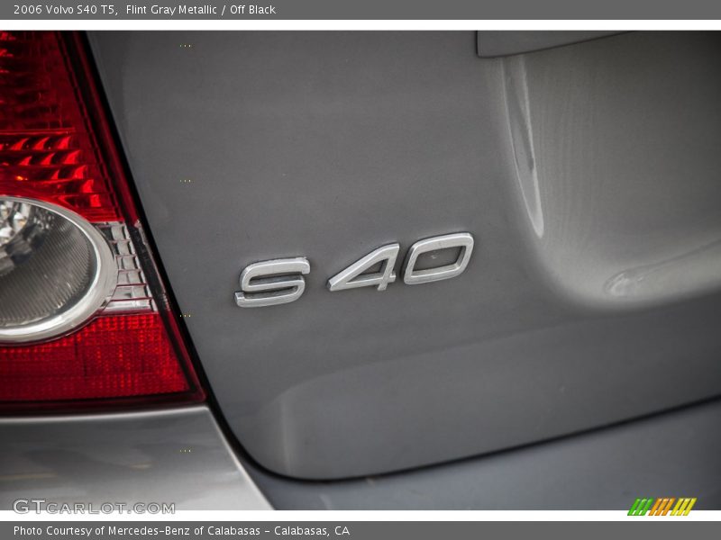 Flint Gray Metallic / Off Black 2006 Volvo S40 T5