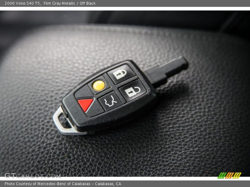 Flint Gray Metallic / Off Black 2006 Volvo S40 T5