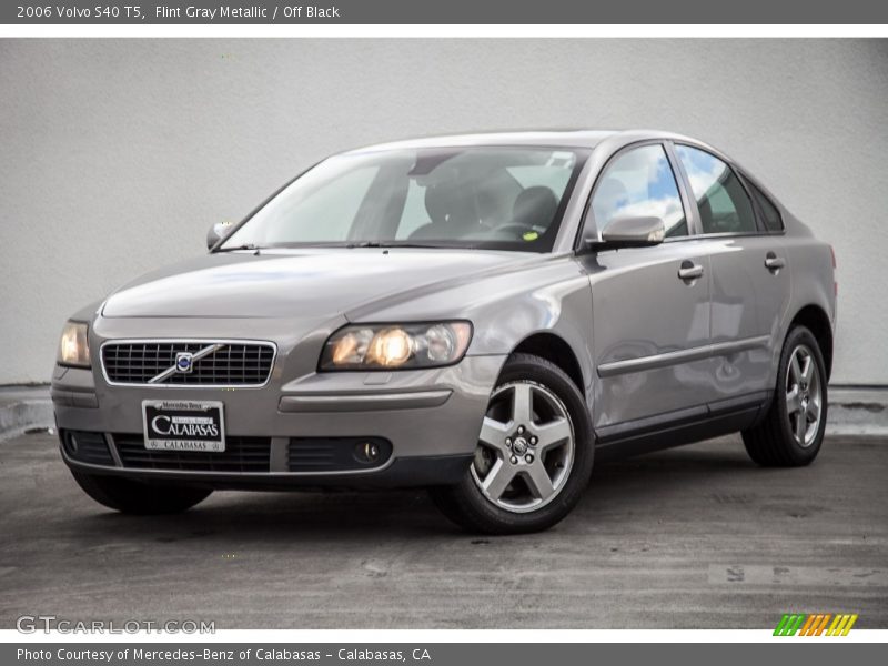 Flint Gray Metallic / Off Black 2006 Volvo S40 T5