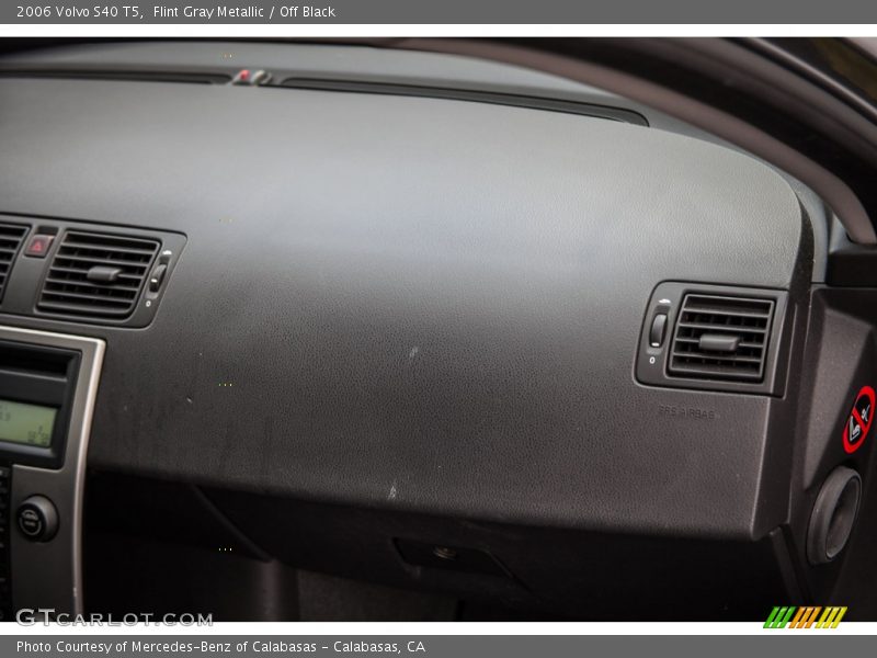Flint Gray Metallic / Off Black 2006 Volvo S40 T5
