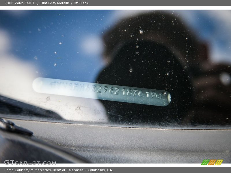 Flint Gray Metallic / Off Black 2006 Volvo S40 T5