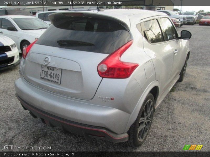 Pearl White / NISMO RS Leather/Synthetic Suede 2014 Nissan Juke NISMO RS