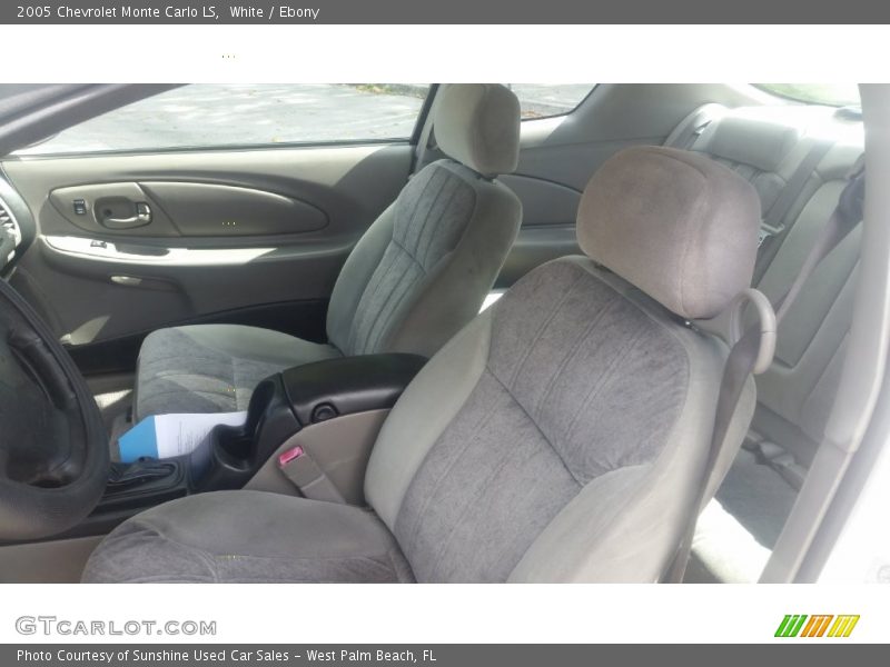 White / Ebony 2005 Chevrolet Monte Carlo LS