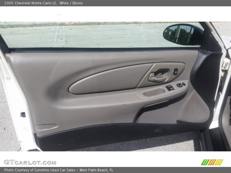 White / Ebony 2005 Chevrolet Monte Carlo LS