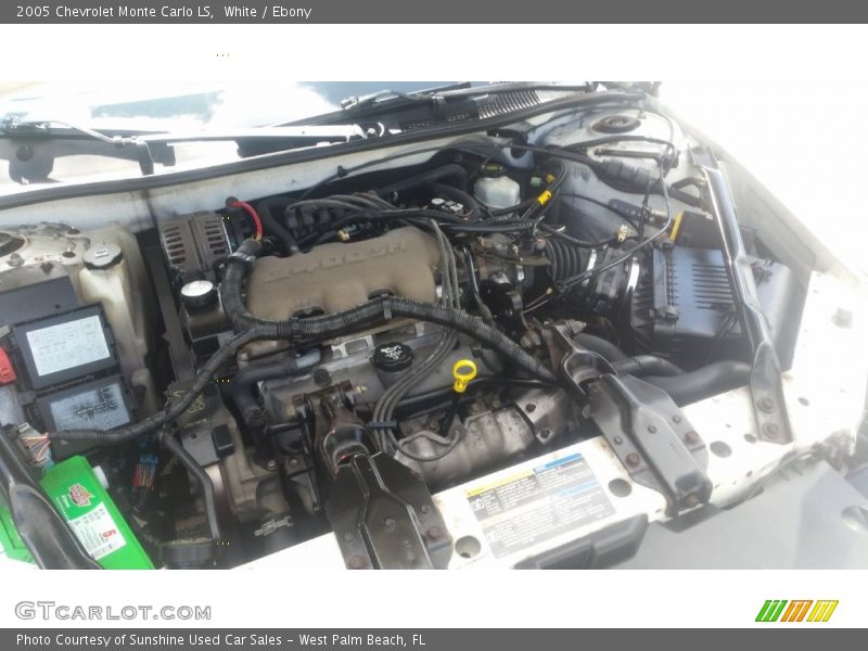 White / Ebony 2005 Chevrolet Monte Carlo LS