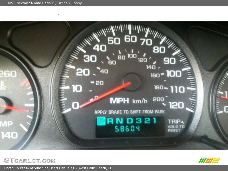 White / Ebony 2005 Chevrolet Monte Carlo LS