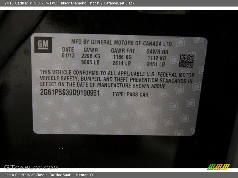Black Diamond Tricoat / Caramel/Jet Black 2013 Cadillac XTS Luxury FWD