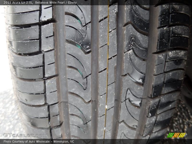 Bellanova White Pearl / Ebony 2013 Acura ILX 2.0L