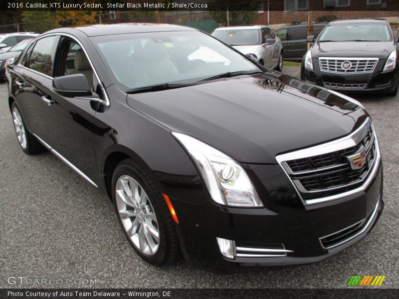 Front 3/4 View of 2016 XTS Luxury Sedan