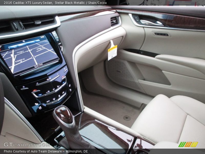 Stellar Black Metallic / Shale/Cocoa 2016 Cadillac XTS Luxury Sedan