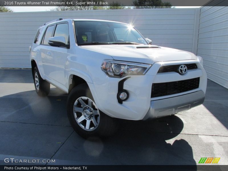 Super White / Black 2016 Toyota 4Runner Trail Premium 4x4