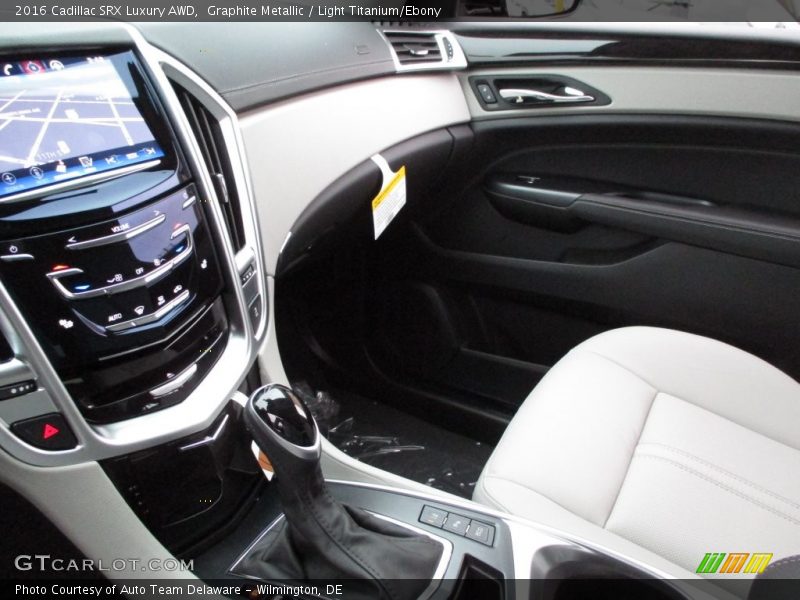 Graphite Metallic / Light Titanium/Ebony 2016 Cadillac SRX Luxury AWD