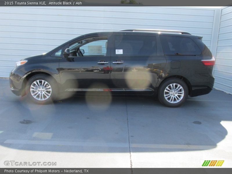 Attitude Black / Ash 2015 Toyota Sienna XLE