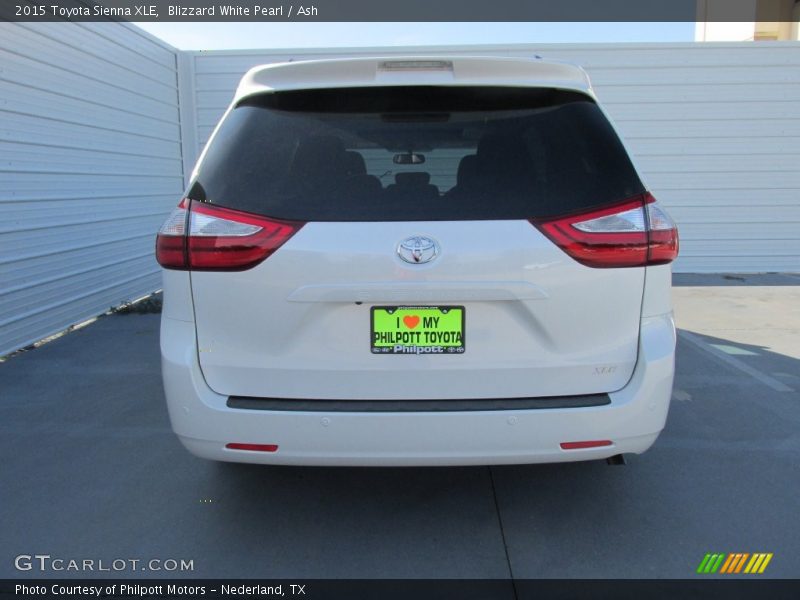 Blizzard White Pearl / Ash 2015 Toyota Sienna XLE