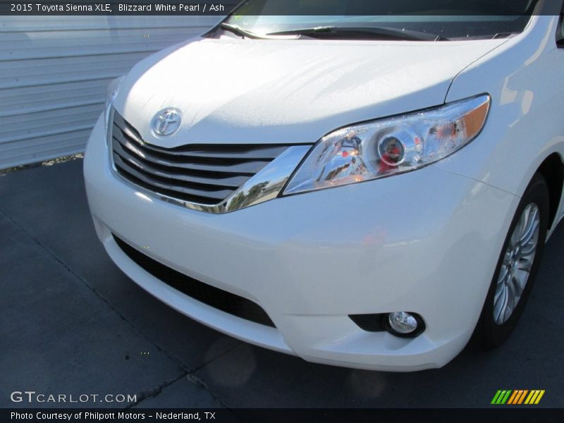 Blizzard White Pearl / Ash 2015 Toyota Sienna XLE
