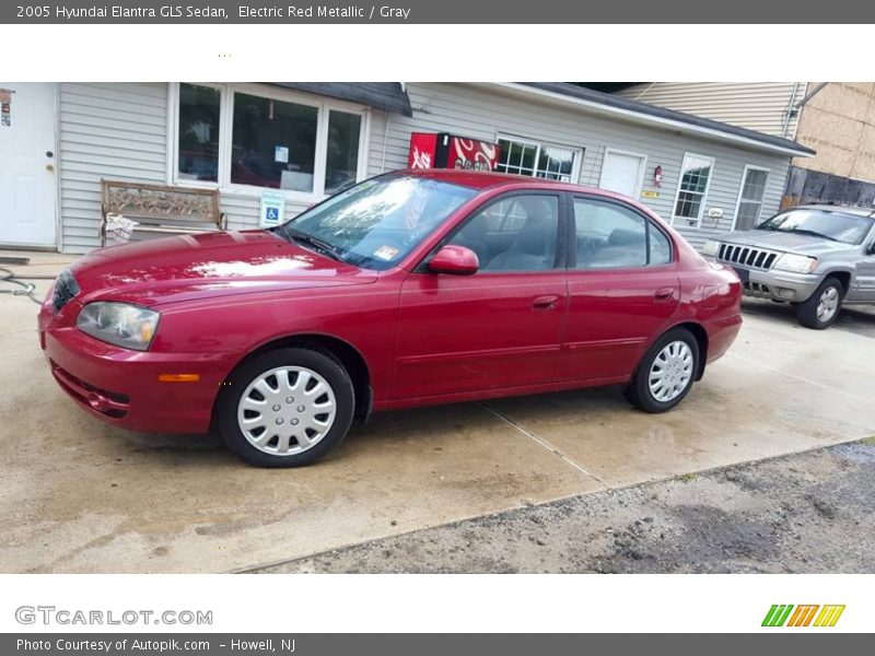Electric Red Metallic / Gray 2005 Hyundai Elantra GLS Sedan