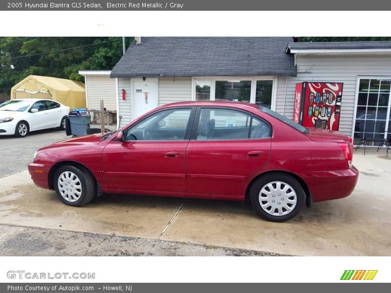 Electric Red Metallic / Gray 2005 Hyundai Elantra GLS Sedan