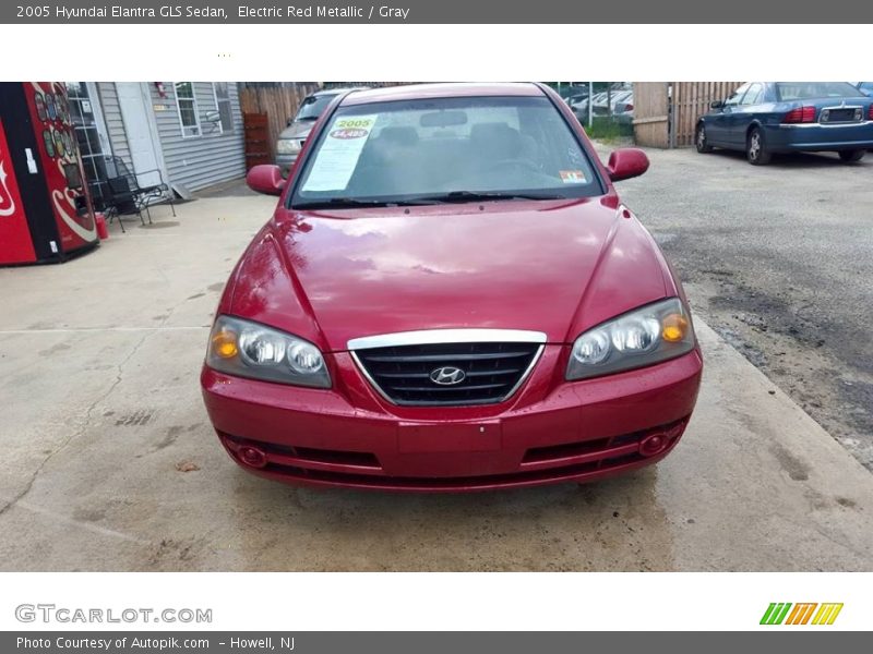 Electric Red Metallic / Gray 2005 Hyundai Elantra GLS Sedan