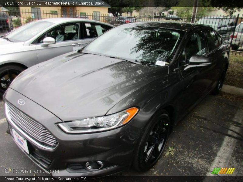 Magnetic Metallic / Charcoal Black 2016 Ford Fusion SE