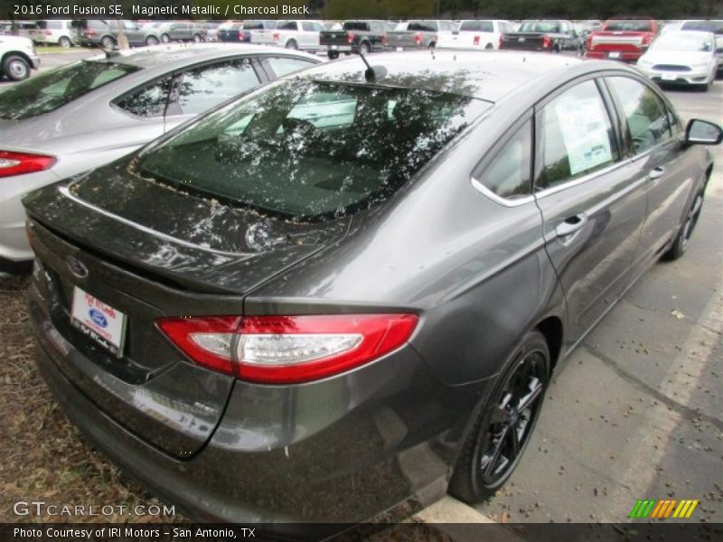 Magnetic Metallic / Charcoal Black 2016 Ford Fusion SE