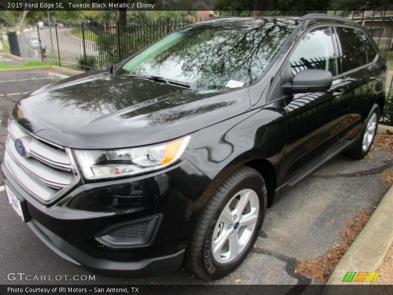Tuxedo Black Metallic / Ebony 2015 Ford Edge SE