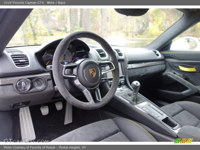 Black Interior - 2016 Cayman GT4 