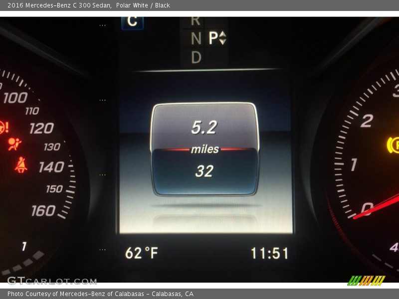 Polar White / Black 2016 Mercedes-Benz C 300 Sedan