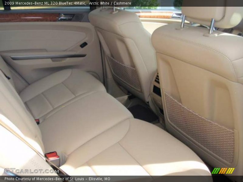 Arctic White / Cashmere 2009 Mercedes-Benz ML 320 BlueTec 4Matic