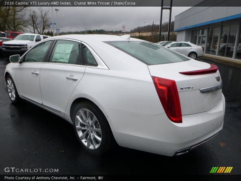 Crystal White Tricoat / Shale/Cocoa 2016 Cadillac XTS Luxury AWD Sedan