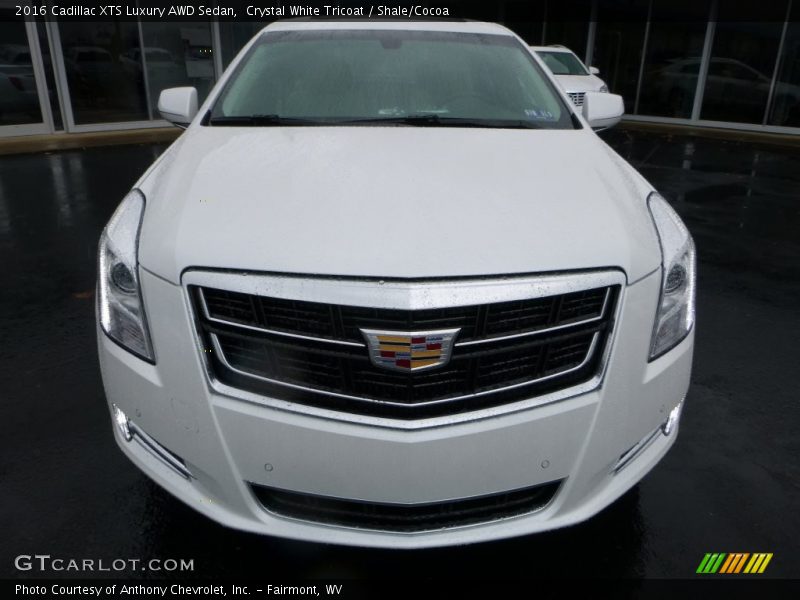 Crystal White Tricoat / Shale/Cocoa 2016 Cadillac XTS Luxury AWD Sedan