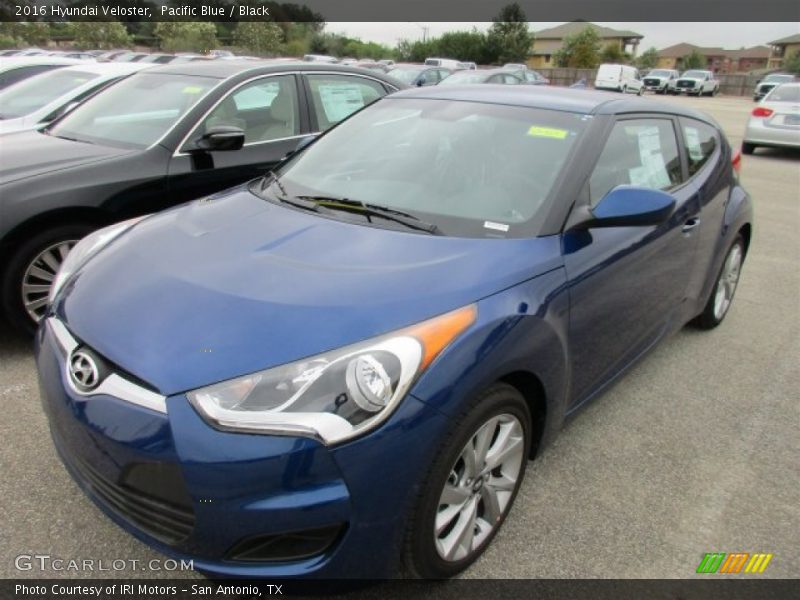 Front 3/4 View of 2016 Veloster 