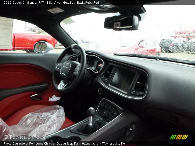 Dashboard of 2016 Challenger R/T