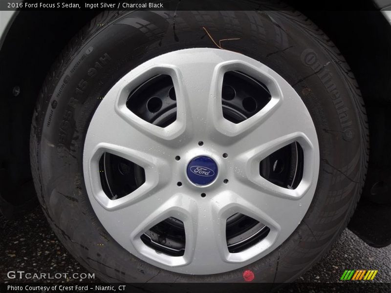 Ingot Silver / Charcoal Black 2016 Ford Focus S Sedan