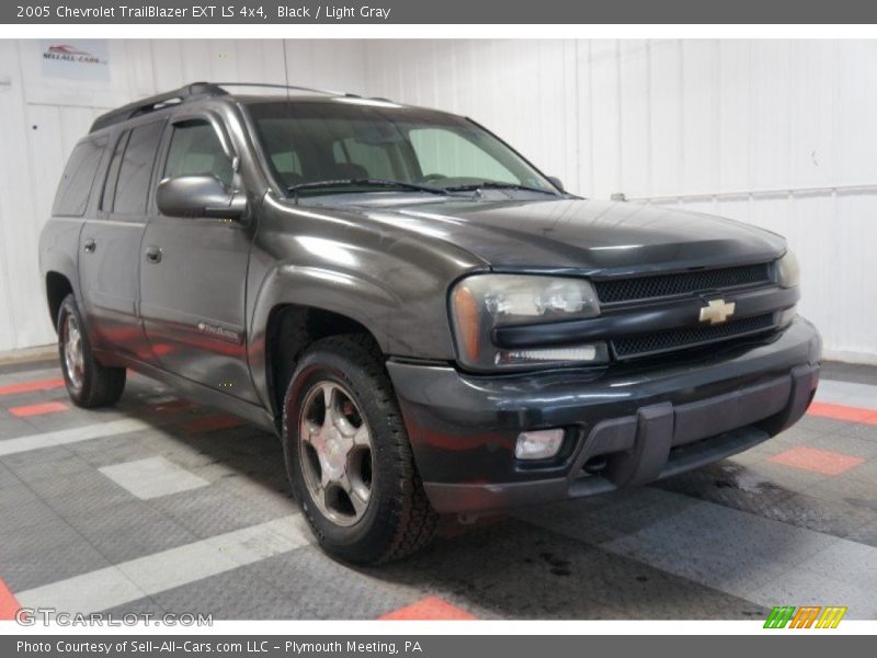 Black / Light Gray 2005 Chevrolet TrailBlazer EXT LS 4x4
