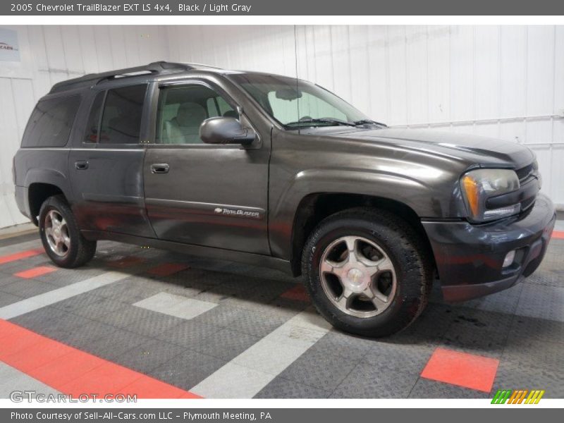 Black / Light Gray 2005 Chevrolet TrailBlazer EXT LS 4x4