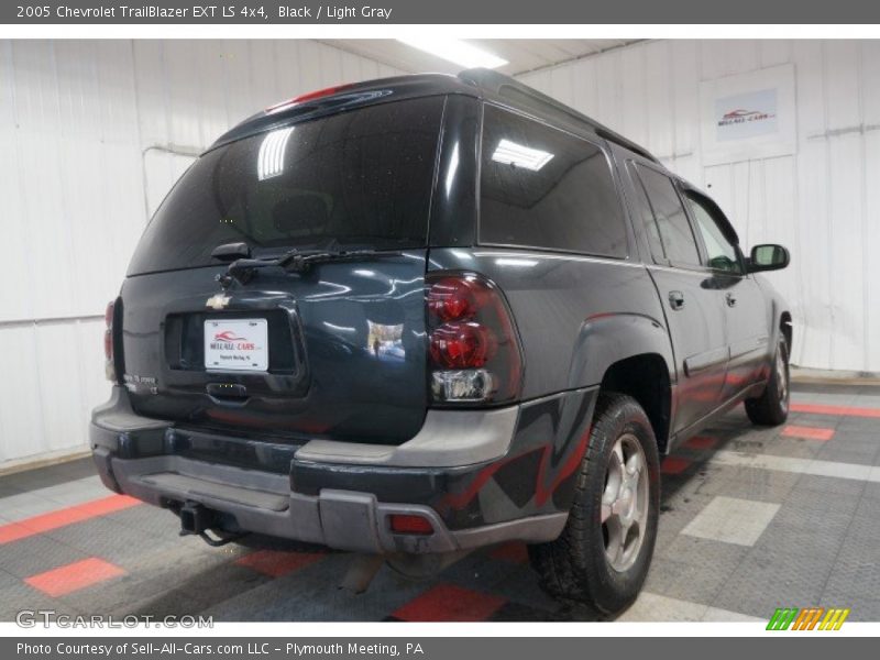 Black / Light Gray 2005 Chevrolet TrailBlazer EXT LS 4x4