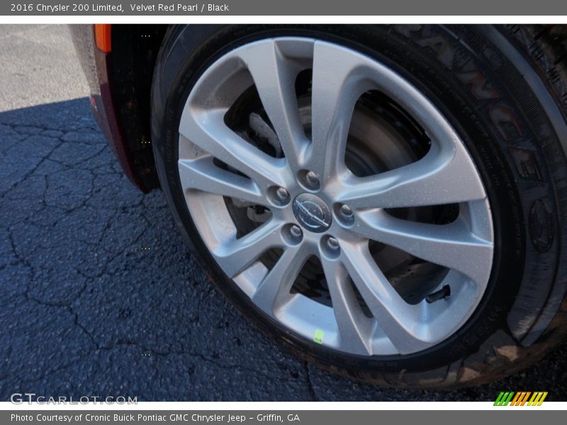 Velvet Red Pearl / Black 2016 Chrysler 200 Limited
