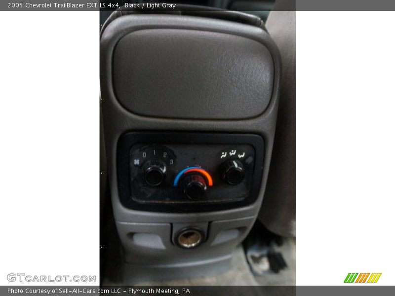 Black / Light Gray 2005 Chevrolet TrailBlazer EXT LS 4x4