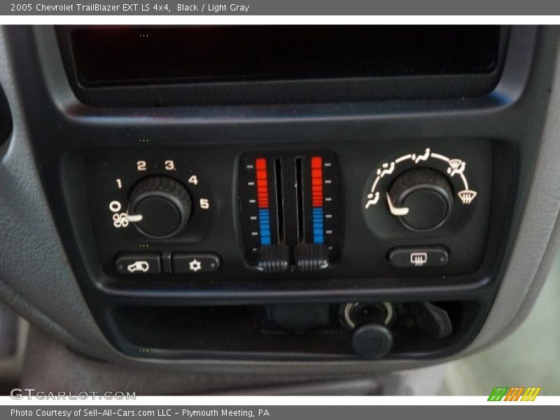 Black / Light Gray 2005 Chevrolet TrailBlazer EXT LS 4x4