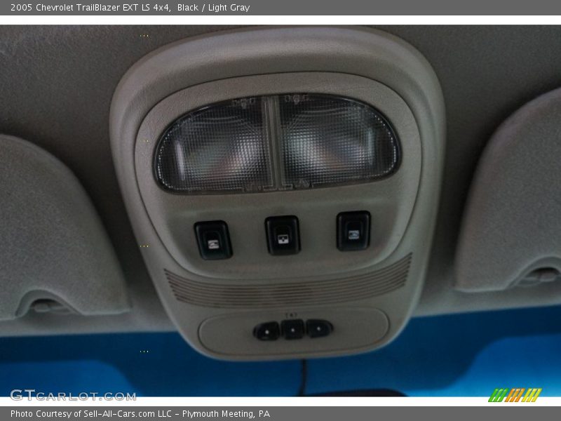 Black / Light Gray 2005 Chevrolet TrailBlazer EXT LS 4x4