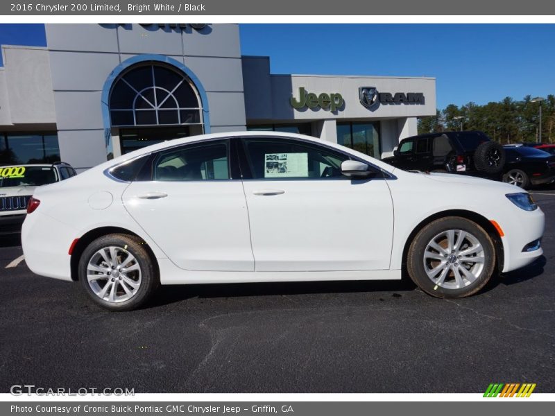 Bright White / Black 2016 Chrysler 200 Limited